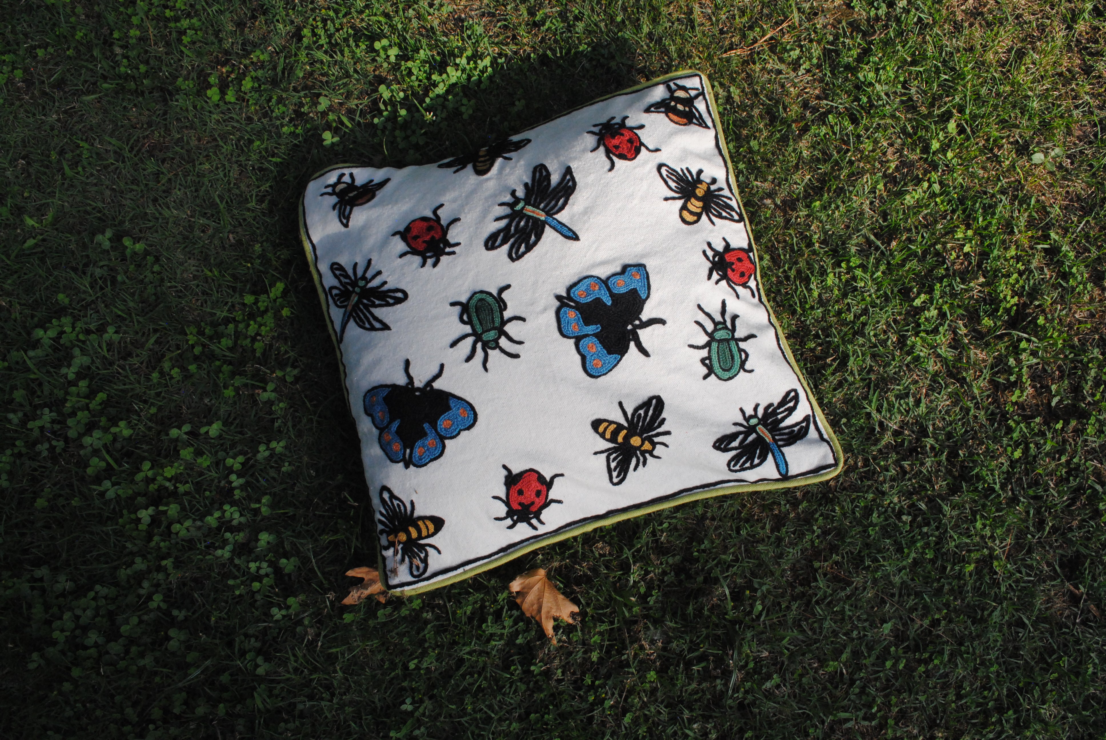 Kyem Hand Embroidered Cushion Cover