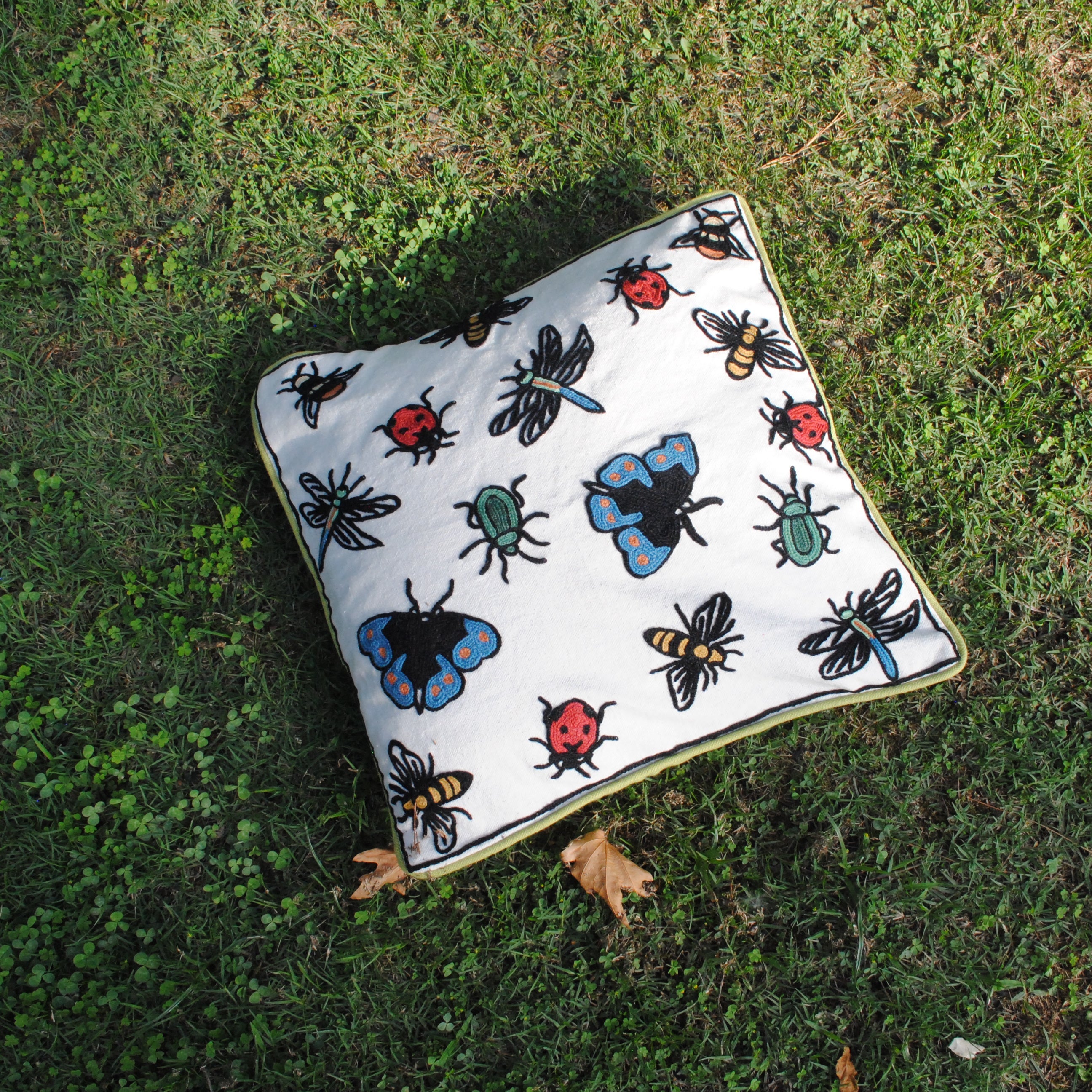 Kyem Hand Embroidered Cushion Cover